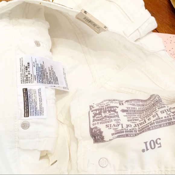 Levi's 501 White Distressed Denim Shorts 31 NWT - Picture 9 of 11